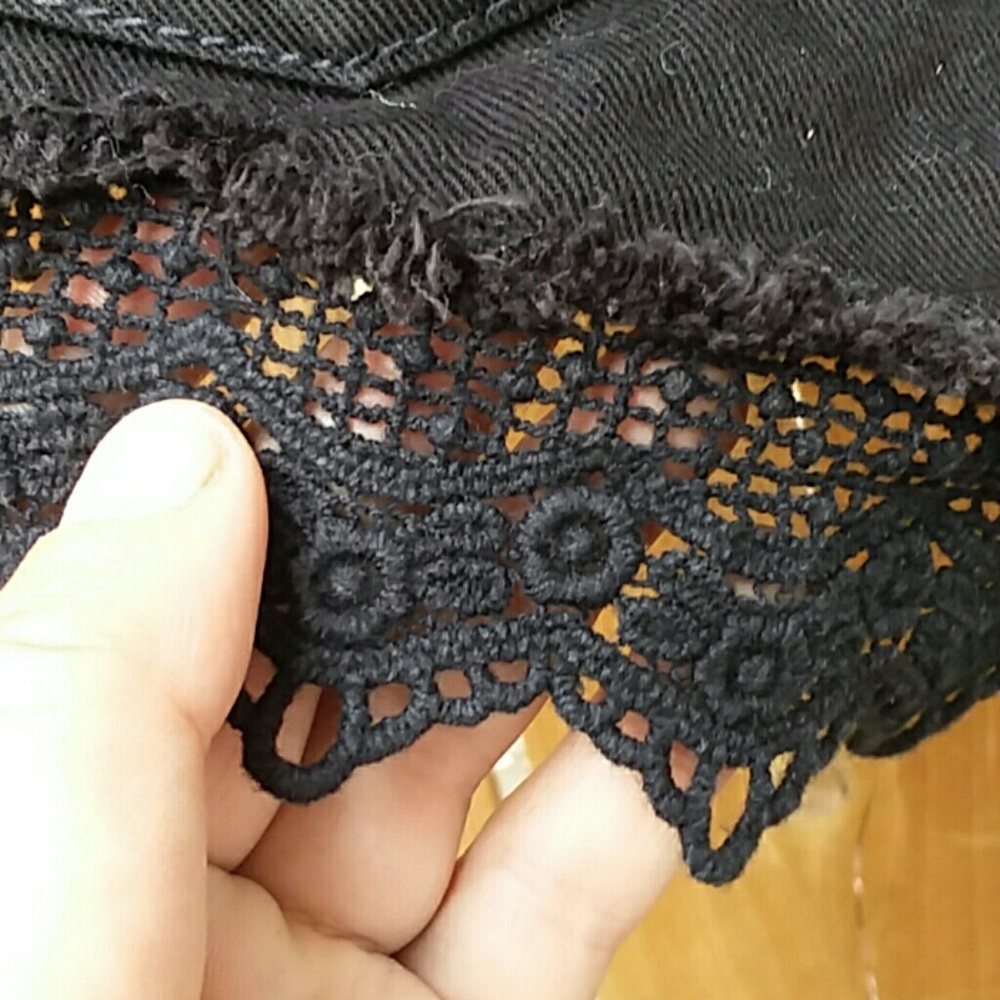 Free People denim high rise shorts crochet hem - Picture 5 of 7